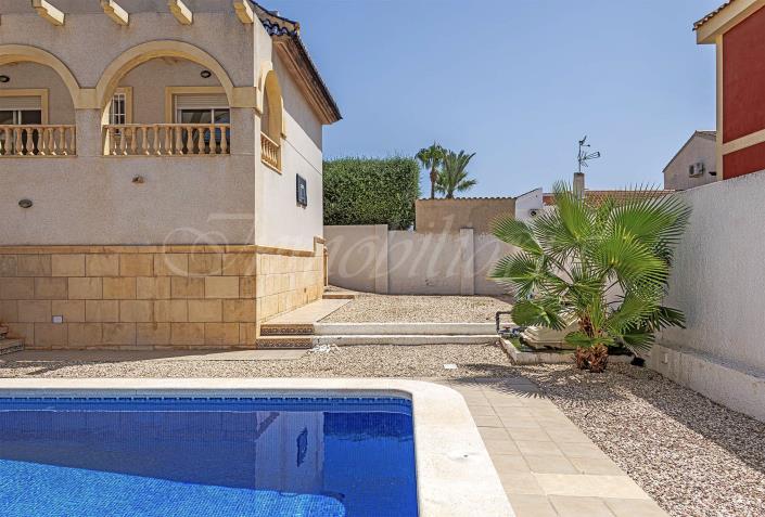 Image No.6-5 Bed Villa / Detached for sale