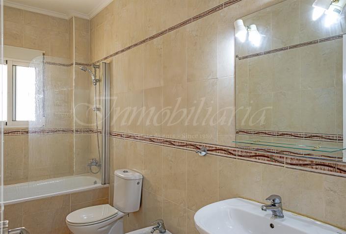 Image No.25-5 Bed Villa / Detached for sale