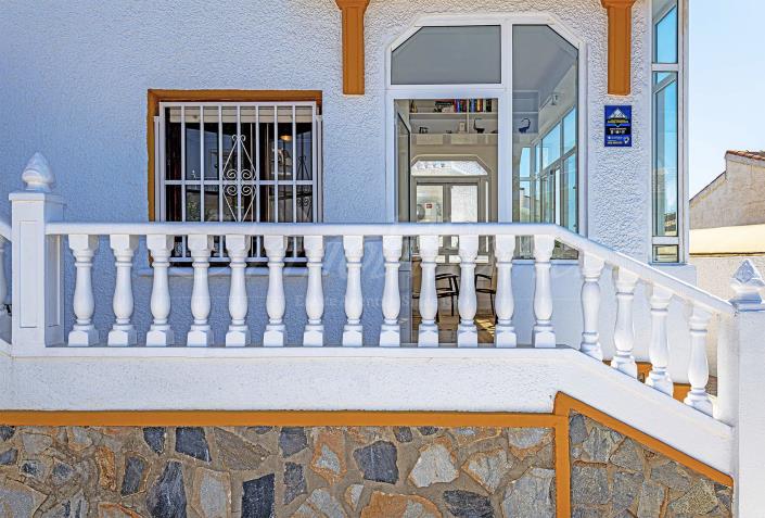 Image No.9-4 Bed Villa / Detached for sale