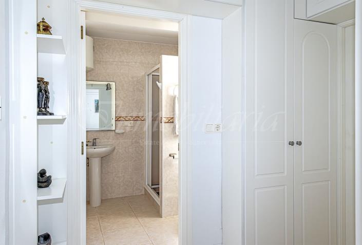 Image No.33-4 Bed Villa / Detached for sale