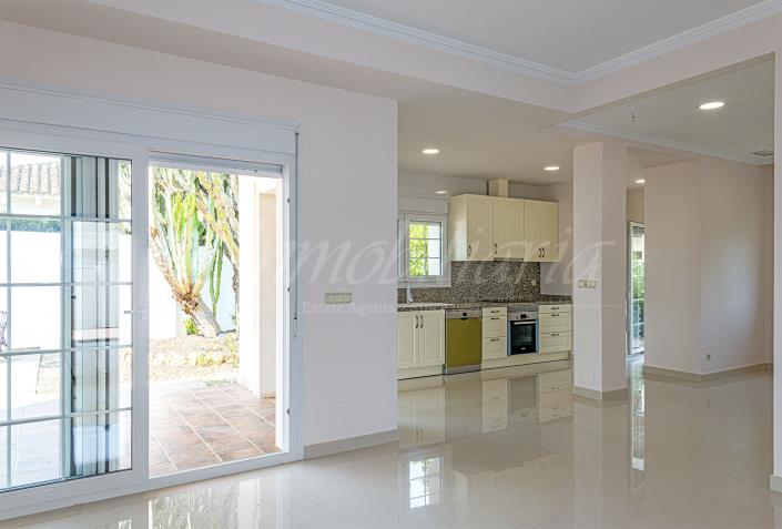 Image No.16-4 Bed Villa / Detached for sale