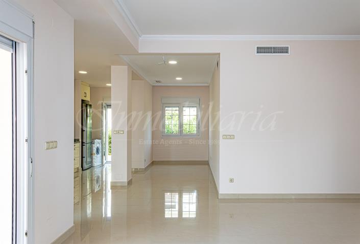 Image No.22-4 Bed Villa / Detached for sale