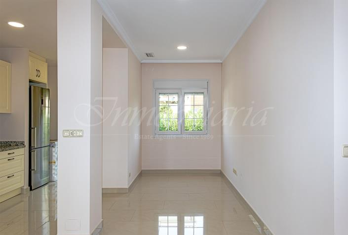 Image No.23-4 Bed Villa / Detached for sale