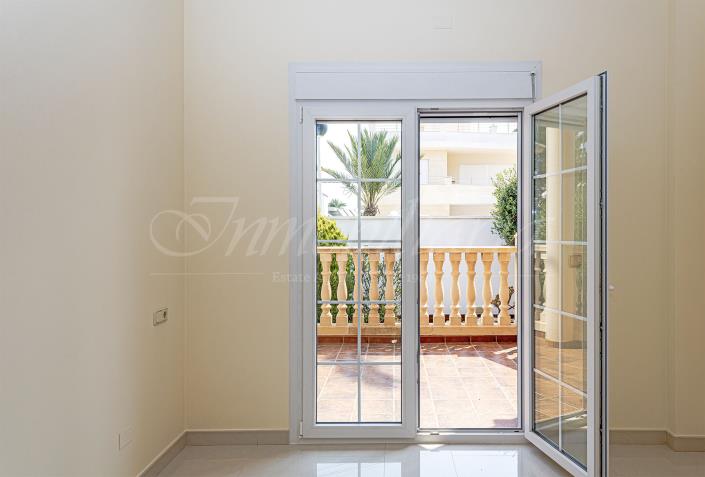 Image No.31-4 Bed Villa / Detached for sale