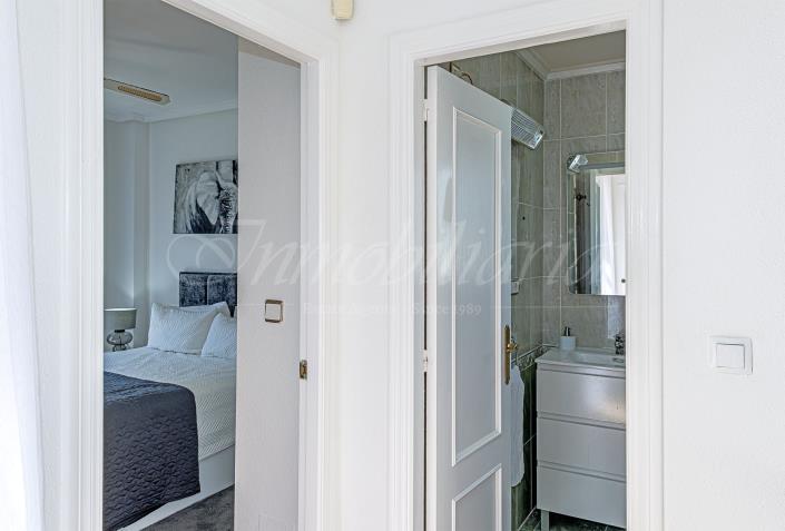 Image No.29-3 Bed Villa / Detached for sale