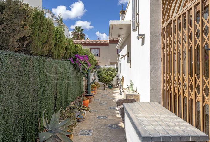 Image No.8-3 Bed Villa / Detached for sale