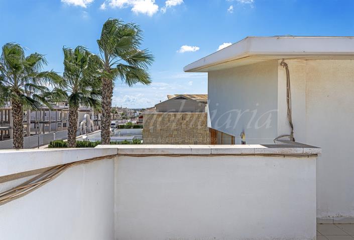 Image No.34-3 Bed Villa / Detached for sale