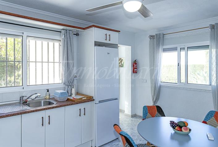 Image No.49-4 Bed Villa / Detached for sale