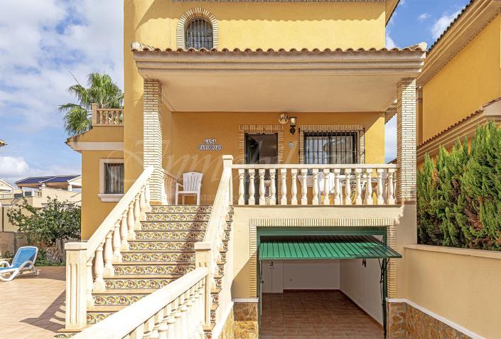 Image No.7-3 Bed Villa / Detached for sale