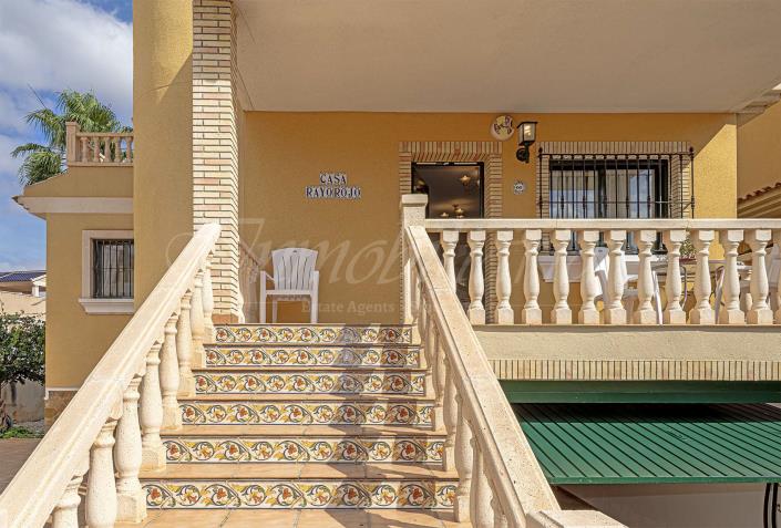 Image No.9-3 Bed Villa / Detached for sale