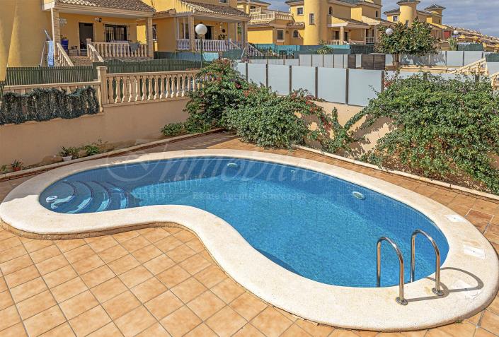 Image No.12-3 Bed Villa / Detached for sale