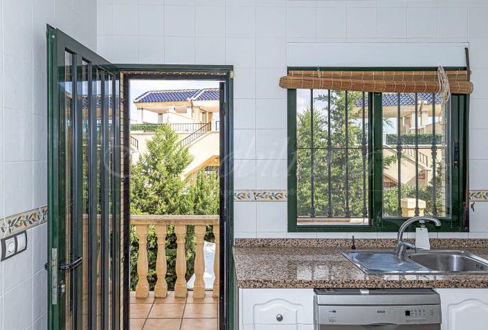 Image No.22-3 Bed Villa / Detached for sale