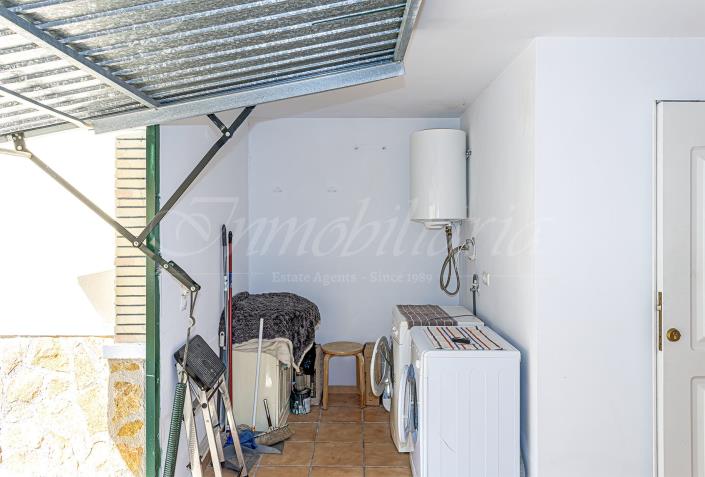 Image No.54-3 Bed Villa / Detached for sale