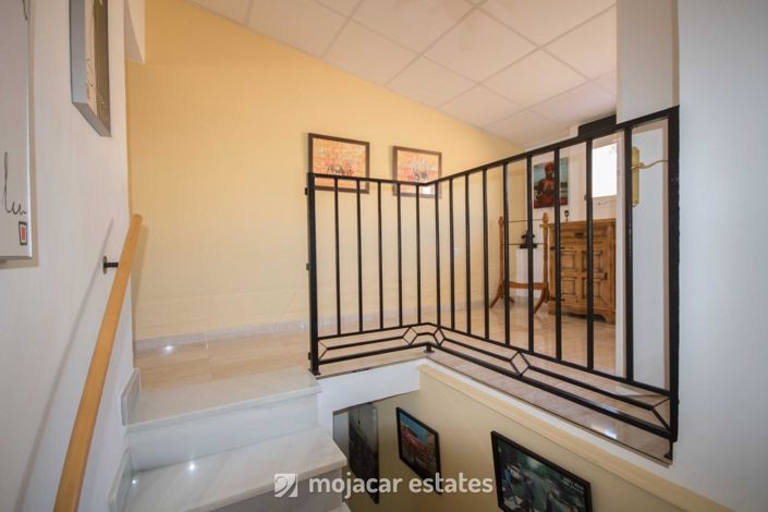 Image No.18-6 Bed Villa for sale