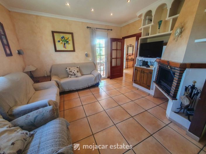 Image No.3-4 Bed Villa for sale