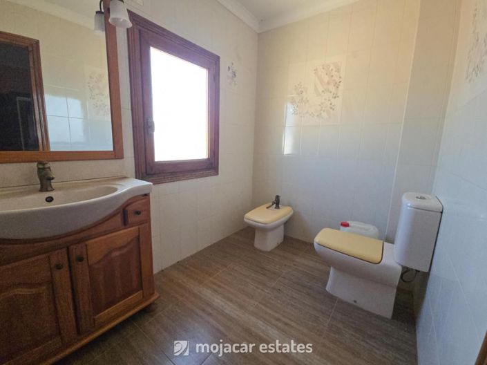 Image No.19-4 Bed Villa for sale