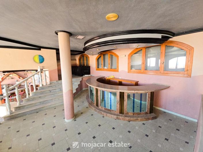 Image No.6-4 Bed Villa for sale