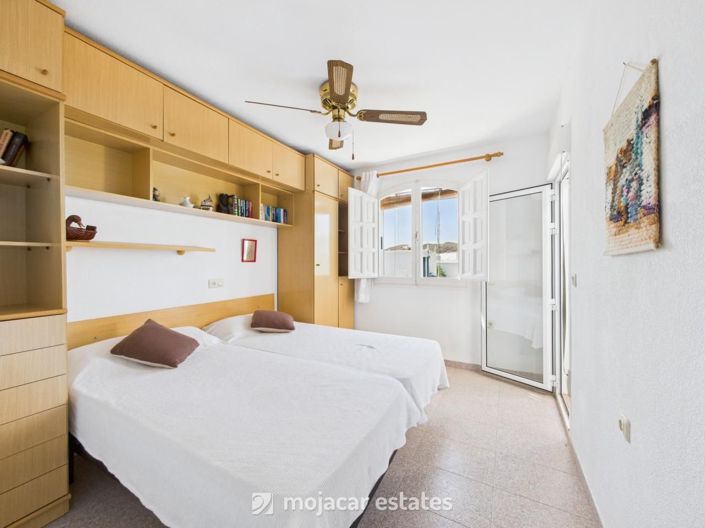 Image No.10-3 Bed Townhouse for sale