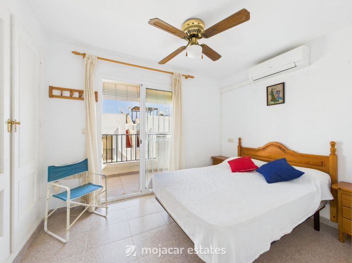 Image No.11-3 Bed Townhouse for sale