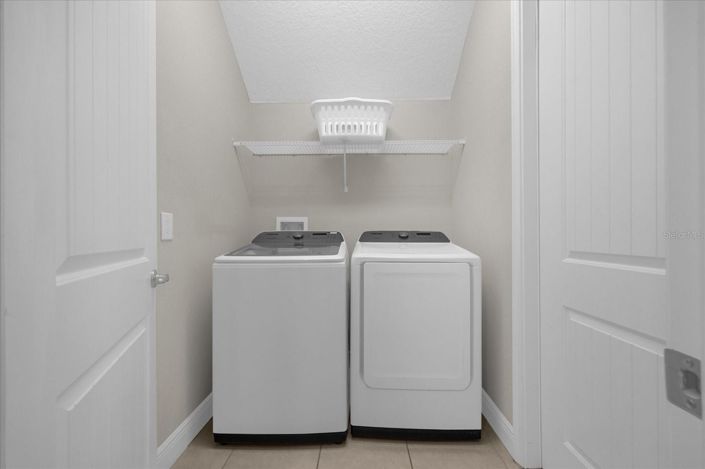 Image No.17-5 Bed House for sale