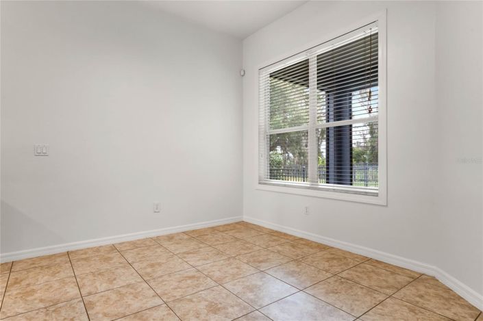 Image No.16-5 Bed House for sale