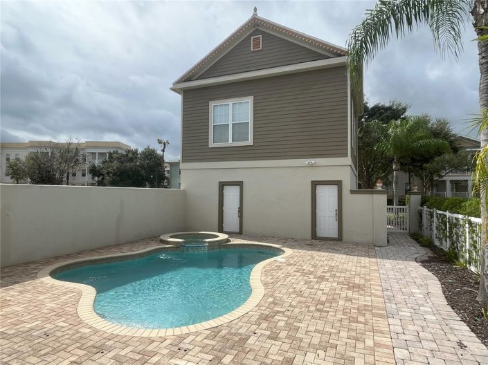 Image No.23-5 Bed House for sale