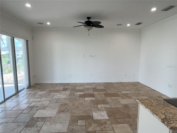 Image No.26-5 Bed House for sale