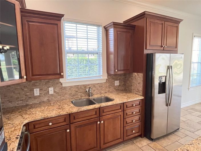 Image No.39-5 Bed House for sale