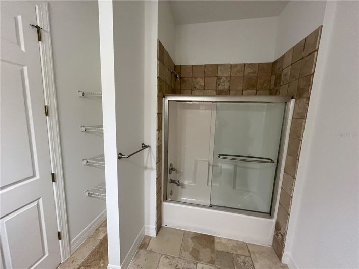 Image No.70-5 Bed House for sale