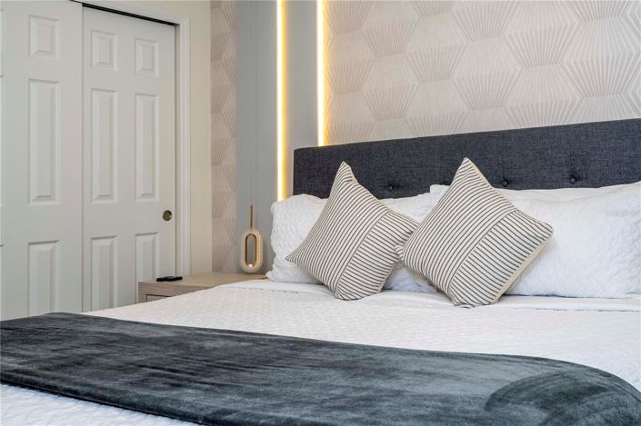 Image No.16-5 Bed Townhouse for sale