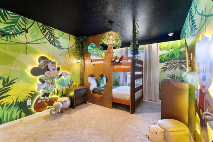 Image No.17-5 Bed Townhouse for sale