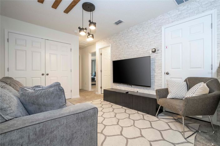 Image No.42-5 Bed Townhouse for sale