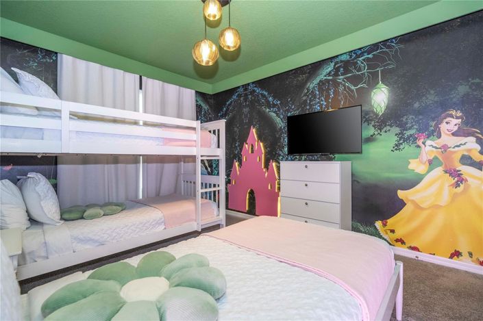 Image No.63-5 Bed Townhouse for sale