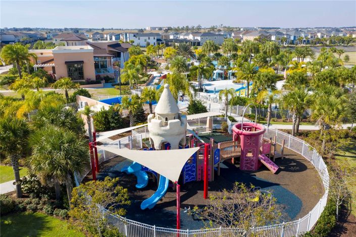 Image No.80-5 Bed Townhouse for sale