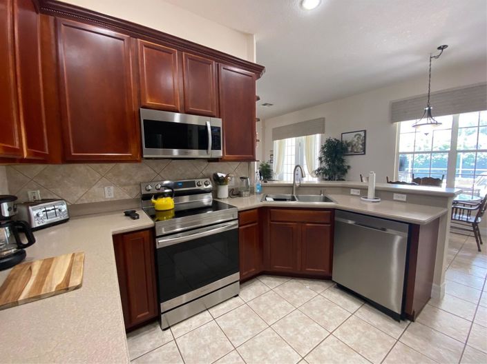 Image No.8-4 Bed House for sale