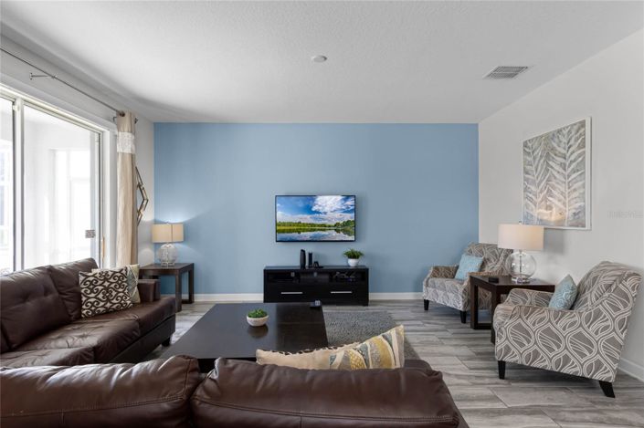 Image No.14-6 Bed House for sale