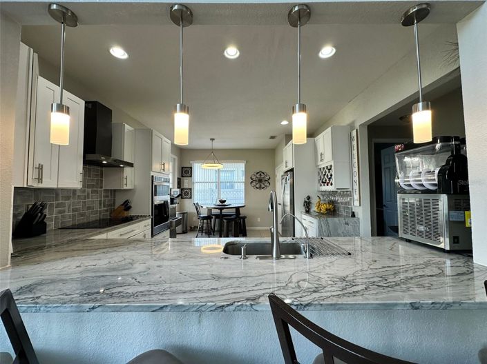 Image No.12-5 Bed House for sale