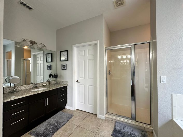 Image No.22-5 Bed House for sale