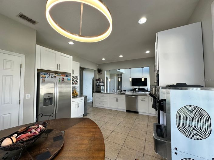 Image No.8-5 Bed House for sale