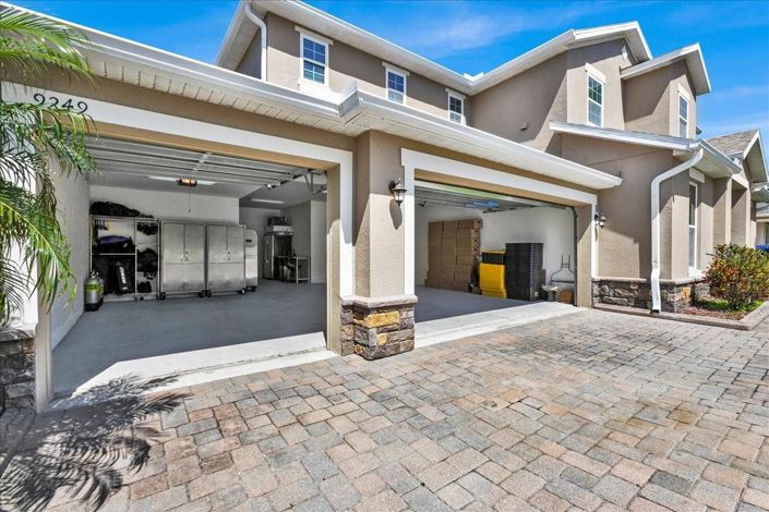 Image No.10-4 Bed House for sale