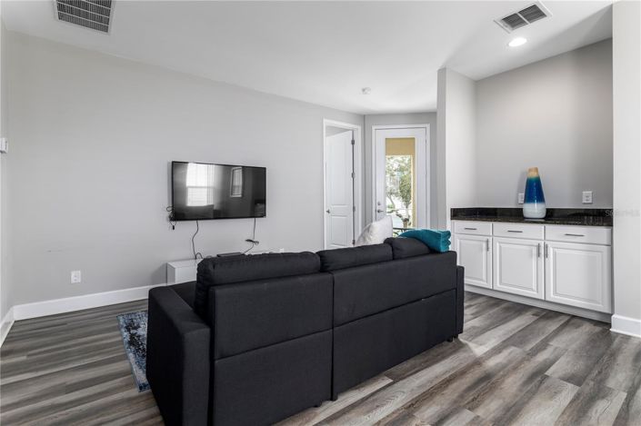 Image No.28-5 Bed House for sale