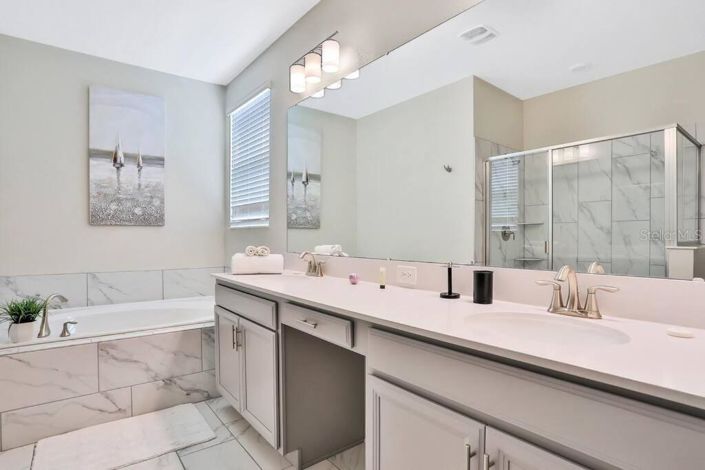 Image No.25-6 Bed House for sale