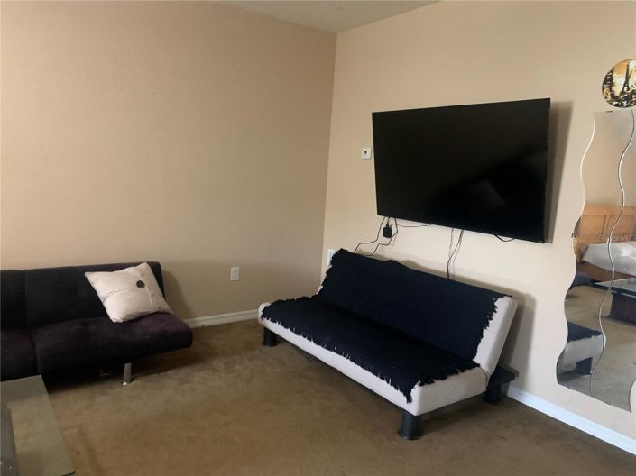 Image No.40-3 Bed Townhouse for sale