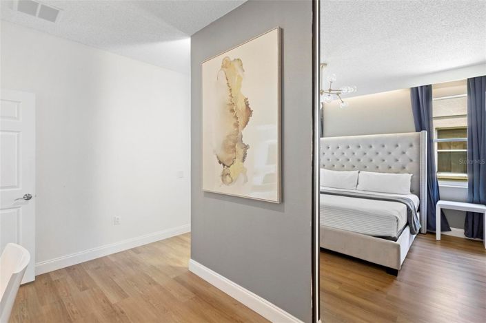 Image No.28-6 Bed House for sale