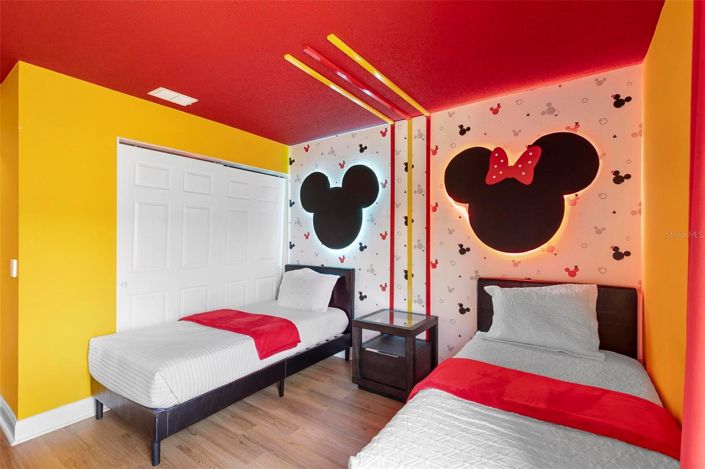 Image No.31-6 Bed House for sale