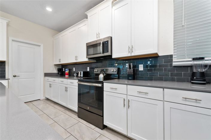 Image No.14-5 Bed House for sale