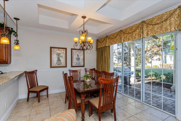 Image No.8-4 Bed House for sale