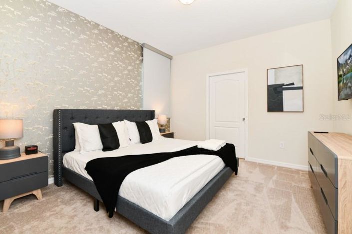 Image No.18-6 Bed House for sale