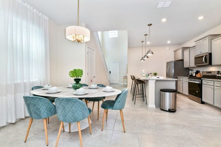 Image No.9-6 Bed House for sale