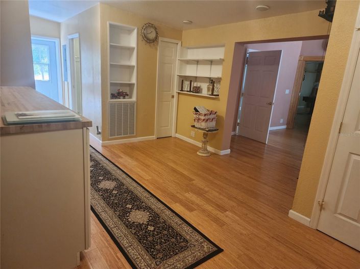 Image No.12-4 Bed House for sale